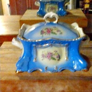 Beautiful Limoges China large trinket box